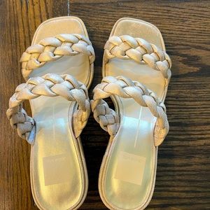 Dolce Vita Ronin sandal, light gold, Stella, size 7